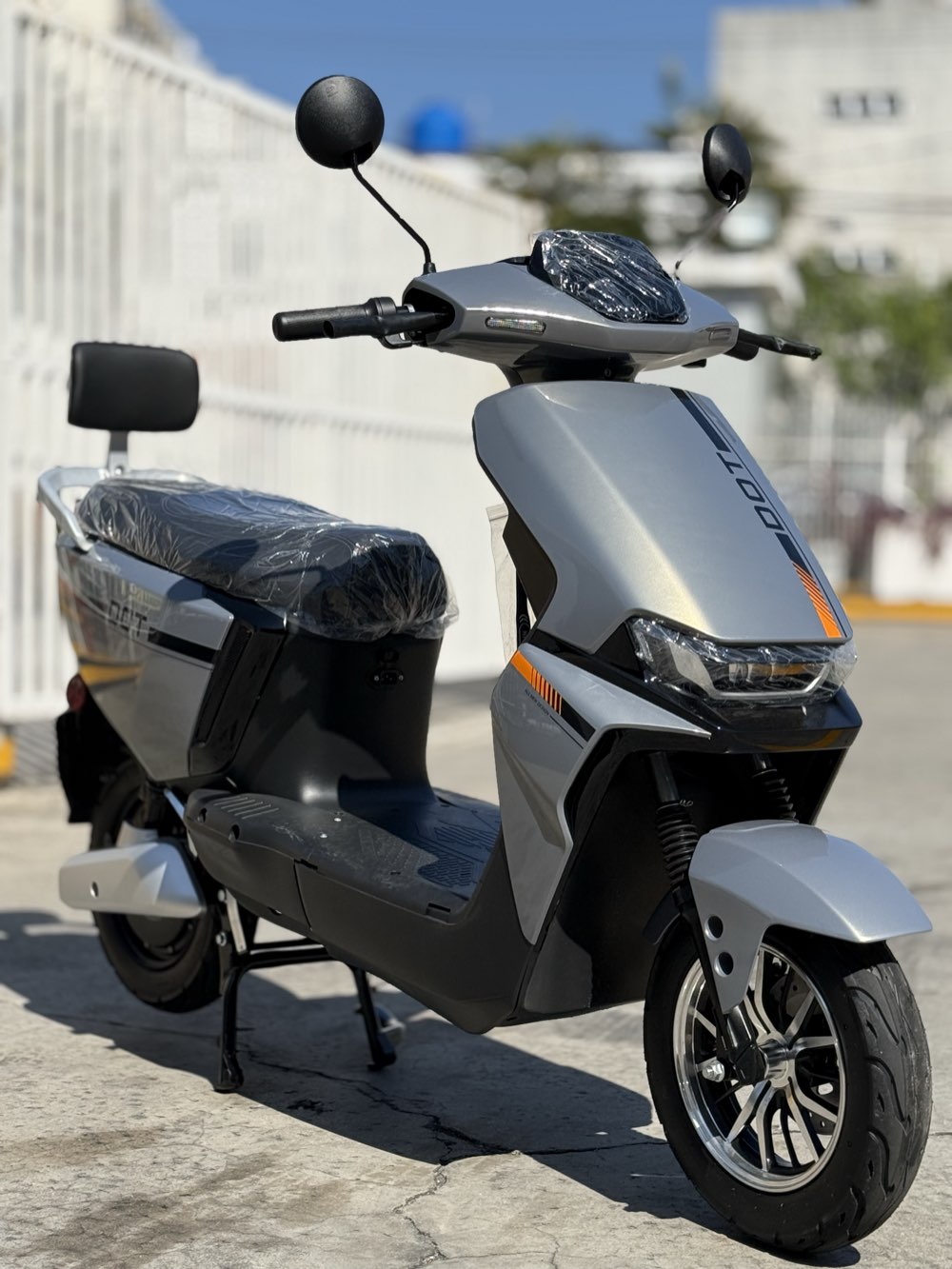 DOT 1.000W