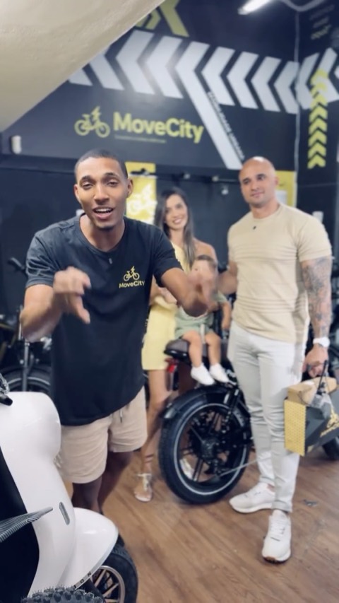 Fam&iacute;lia na loja MoveCity